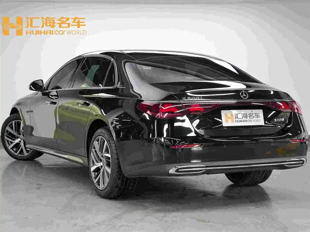 Mercedes-Benz E-Class 2025