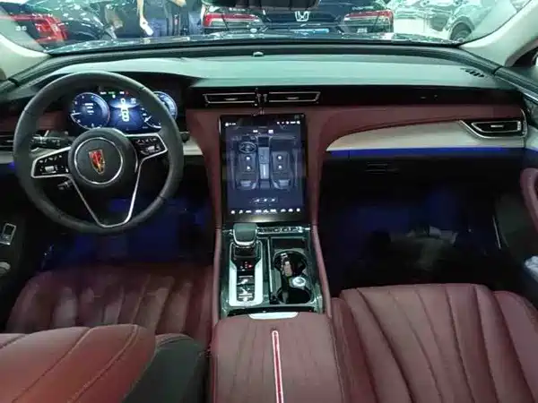 Hongqi H5 2025