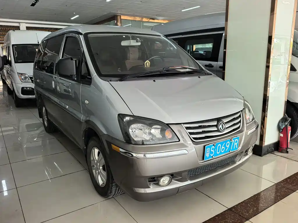 Dongfeng Lingzhi 2014