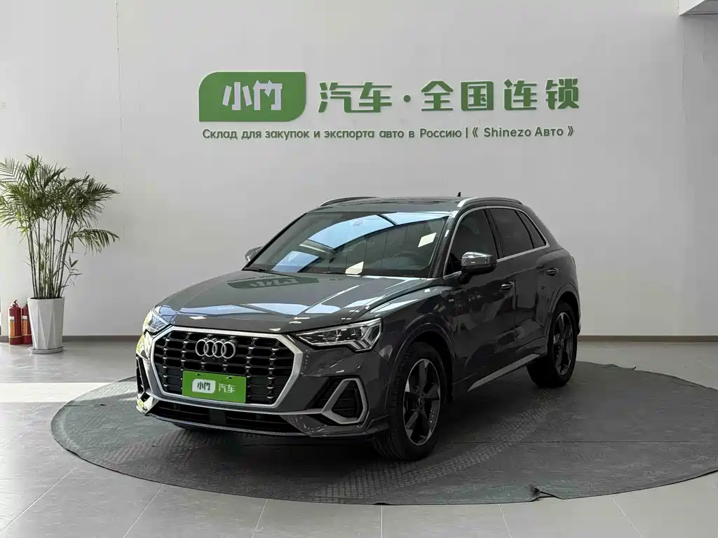 Audi Q3 2022 — фото 1