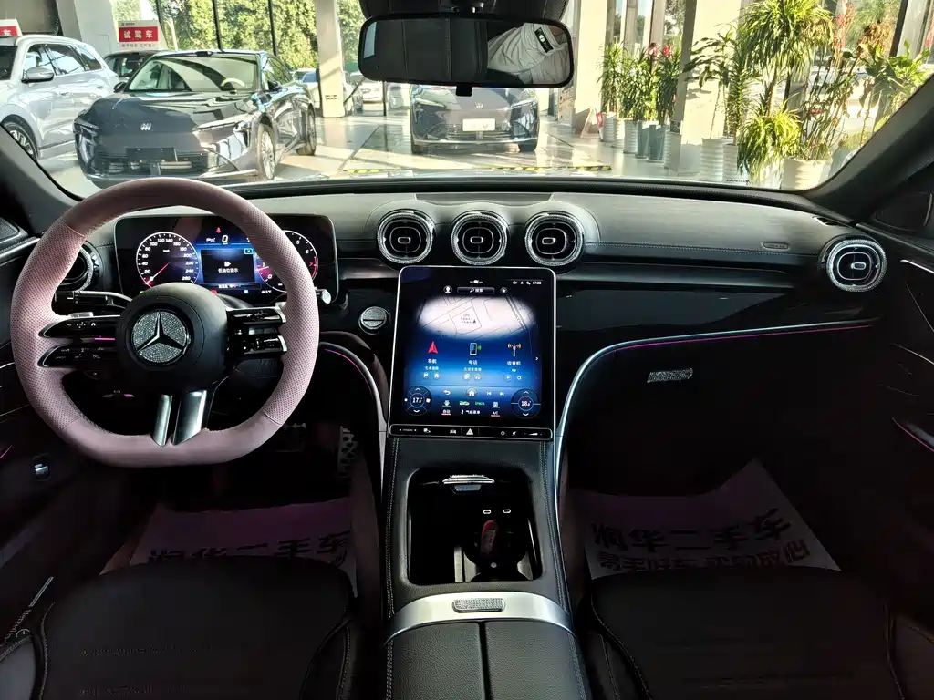 Mercedes-Benz C-Class 2024 — фото 10