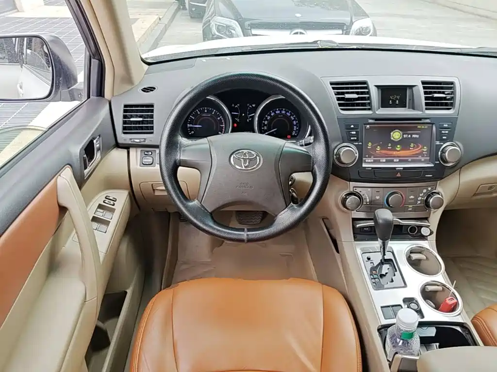 Toyota Highlander 2014 — фото 17