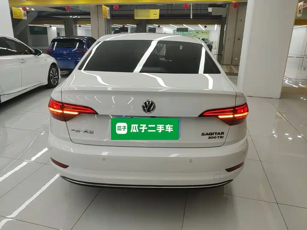 Volkswagen Sagitar 2021