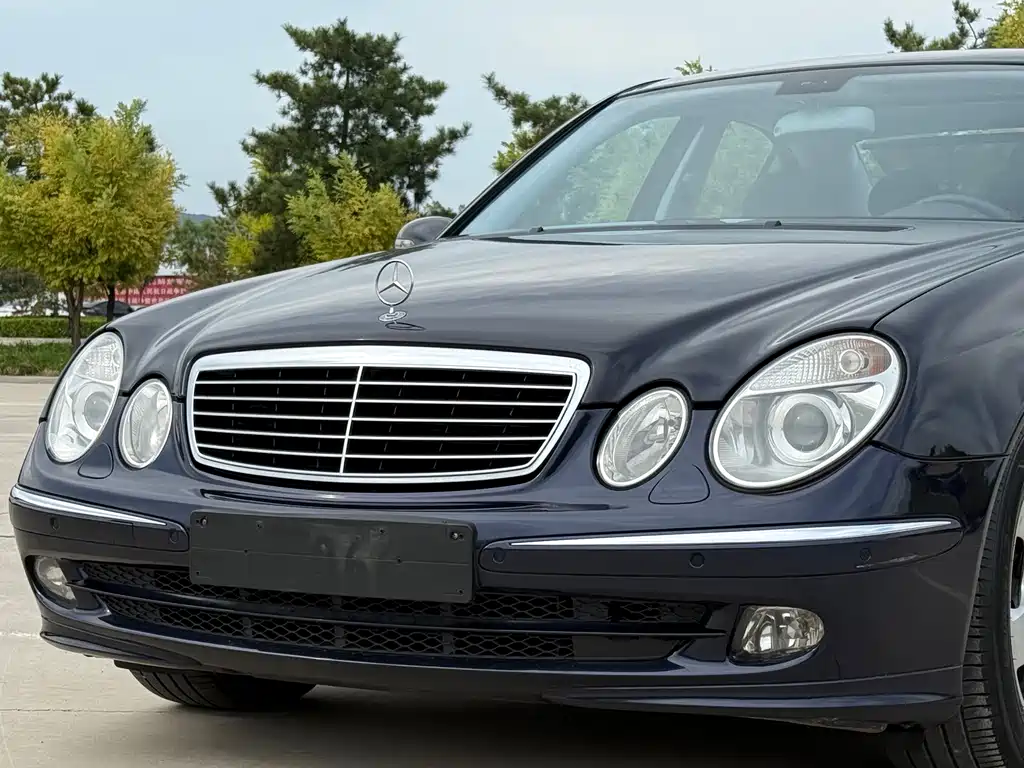 Mercedes-Benz E-Class 2007 — фото 10