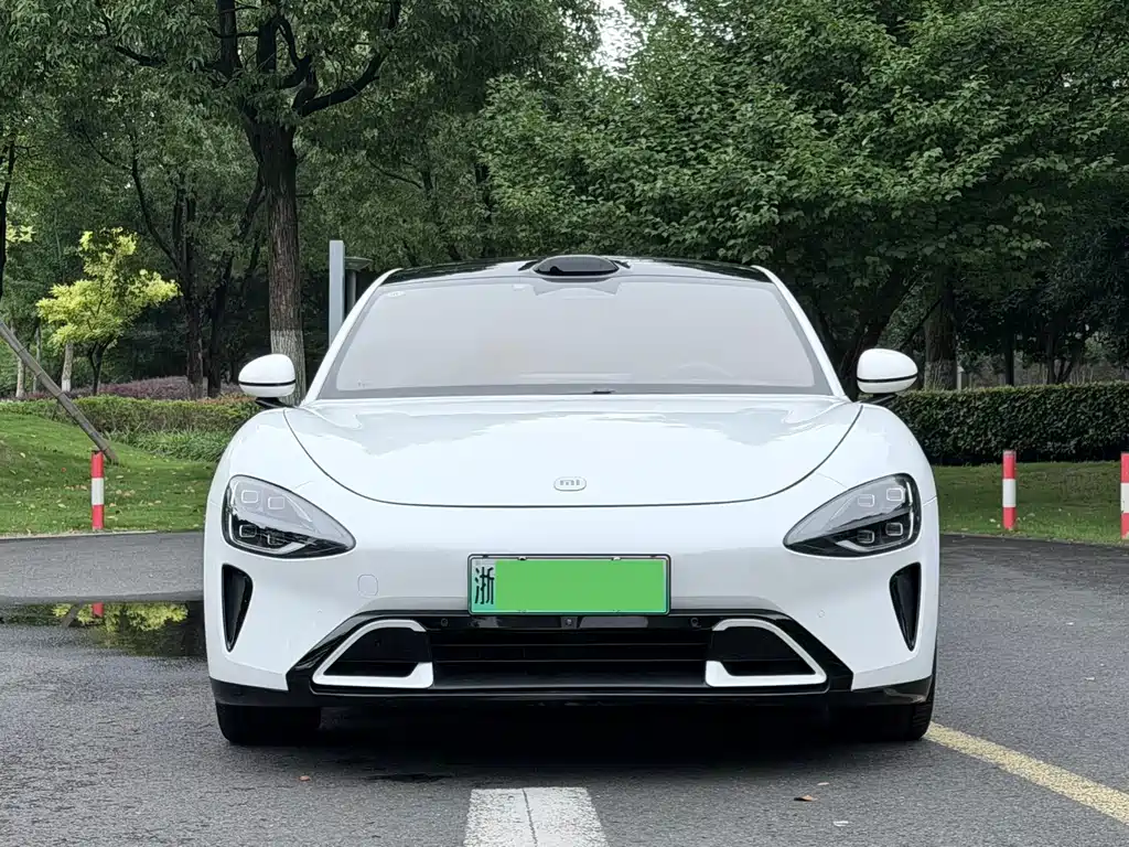 Xiaomi SU7 2024