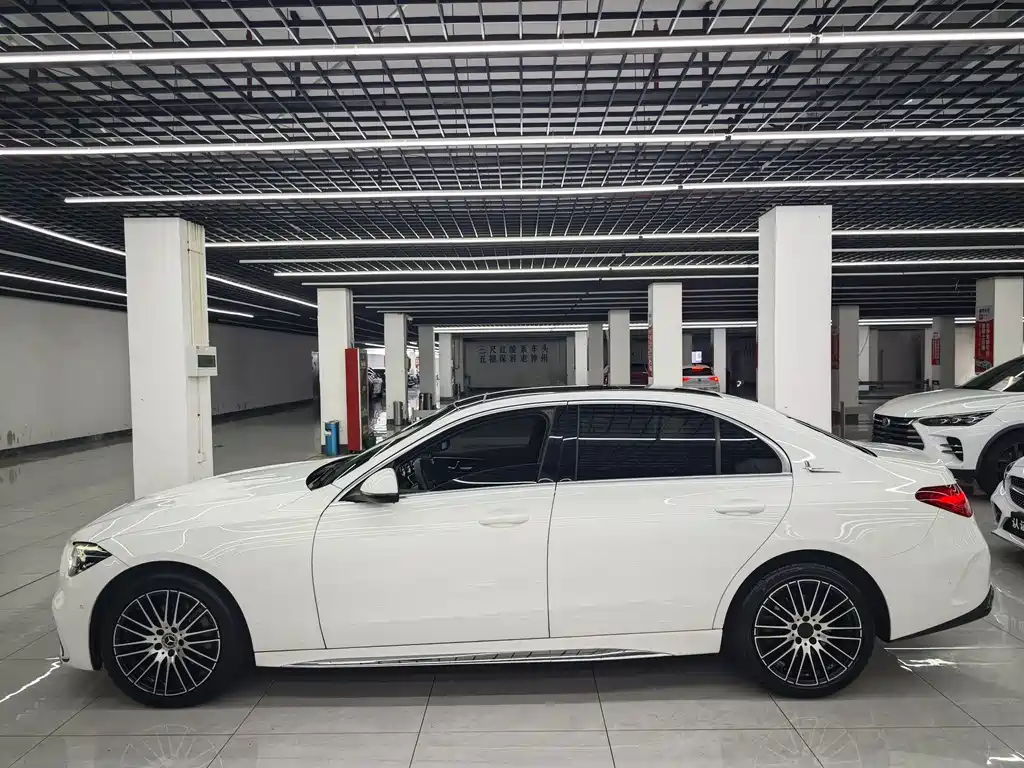 Mercedes-Benz C-Class 2022