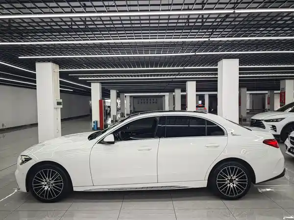 Mercedes-Benz C-Class 2022