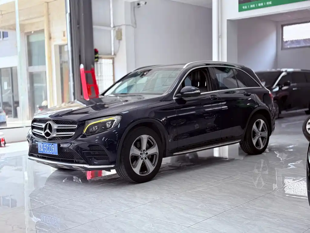 Mercedes-Benz GLC 2017 — фото 1