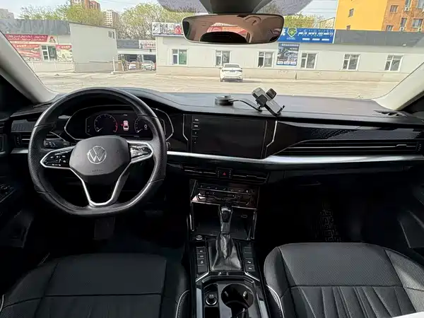 Volkswagen Passat 2023