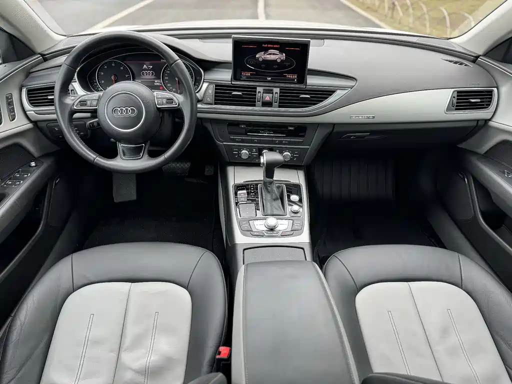 Audi A7 2015 — фото 14