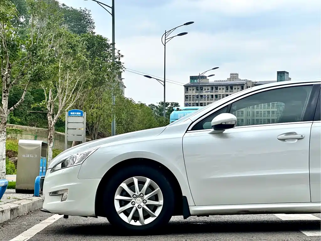 Peugeot 508 2014 — фото 8