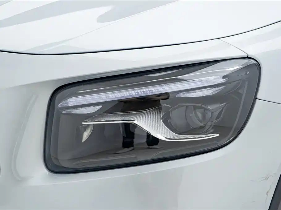 Mercedes-Benz GLB AMG 2025 — фото 20