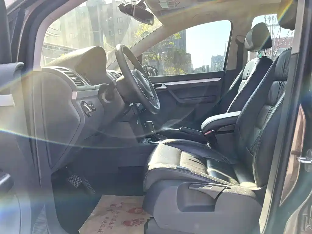 Volkswagen Touran 2014