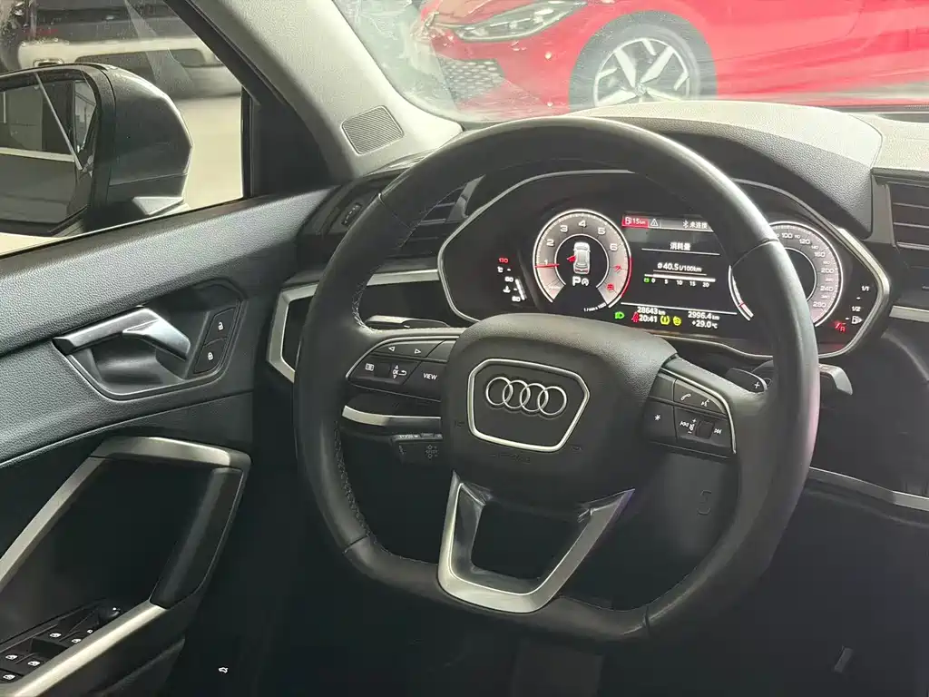 Audi Q3 2023 — фото 16