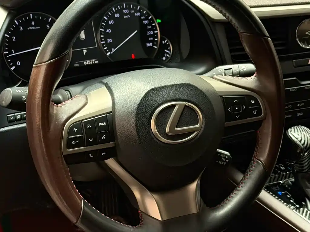 Lexus RX 2018 — фото 3