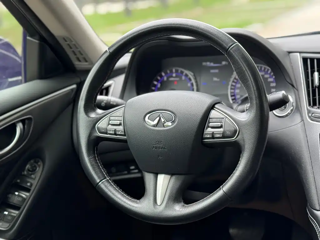 Infiniti Q50L 2017 — фото 13