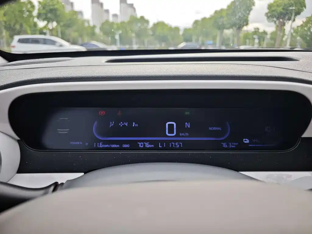Geely Galaxy Panda 2025 — фото 15