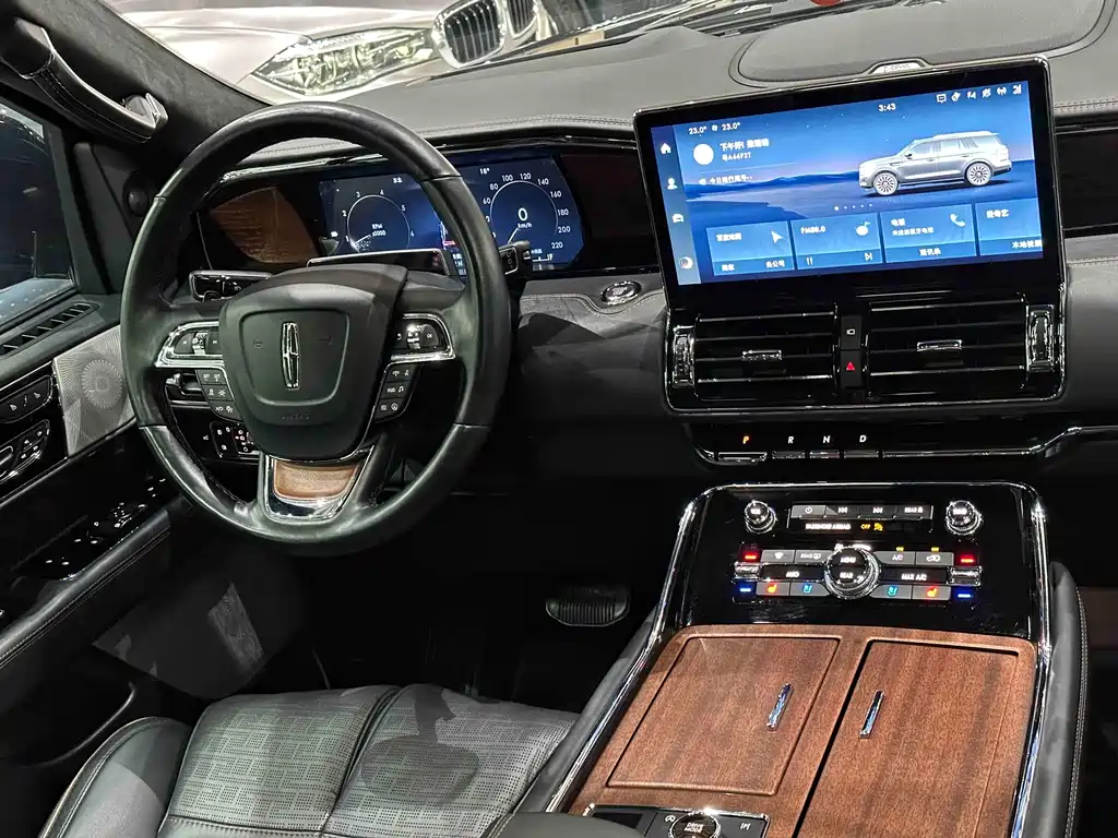 Lincoln Navigator 2023 — фото 19