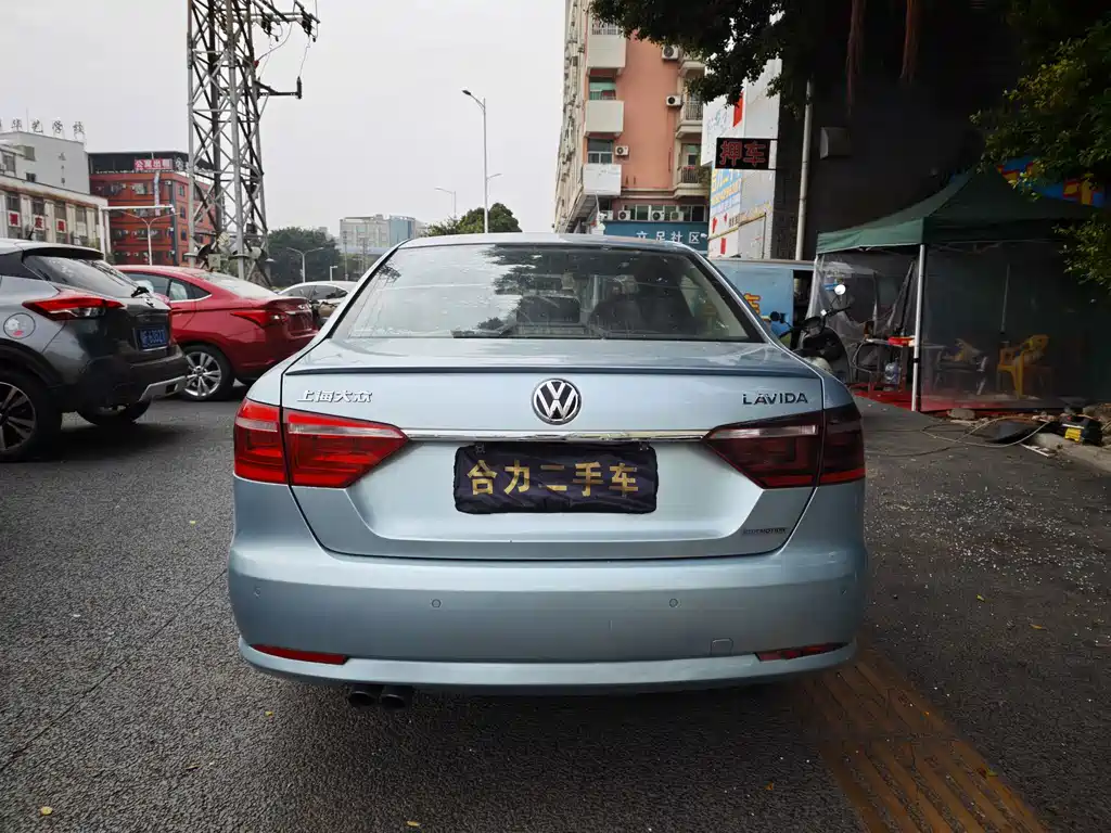 Volkswagen Lavida 2014