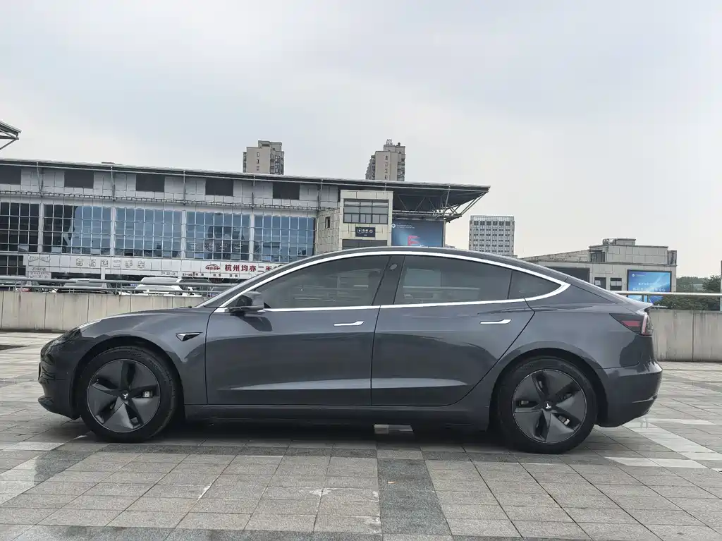 Tesla Model 3 2020 — фото 4