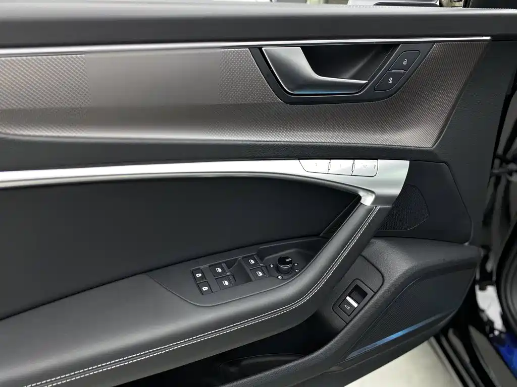 Audi A6L 2023 — фото 22
