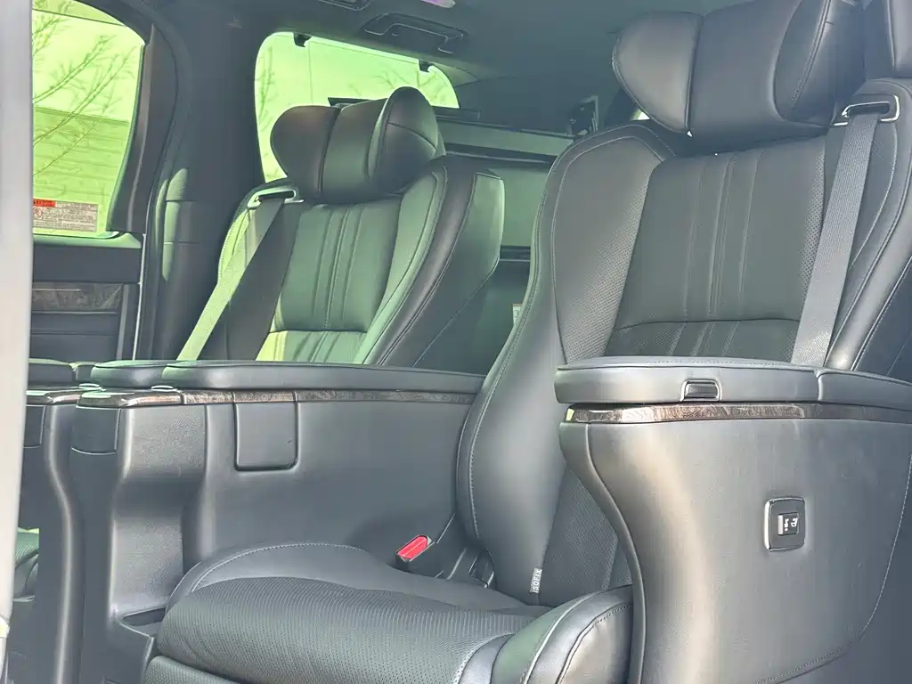 Toyota Vellfire 2021 — фото 22