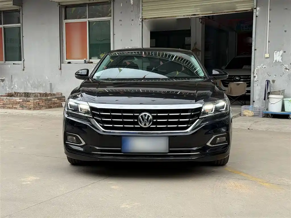 Volkswagen Passat 2020 — фото 23