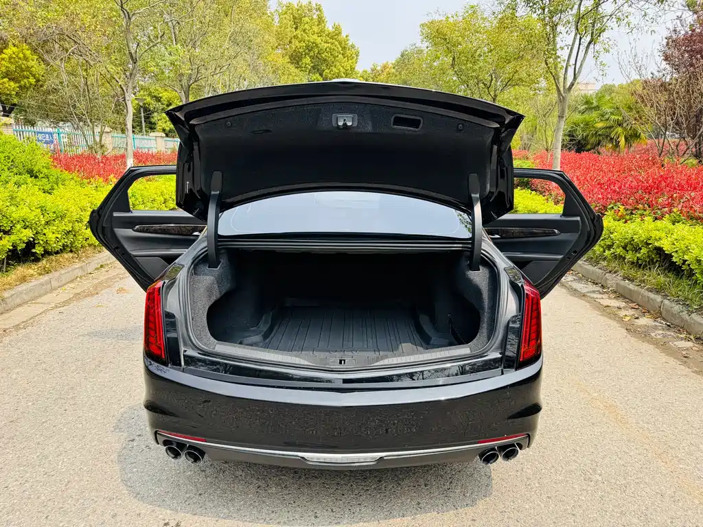 Cadillac CT6 2019 — фото 12