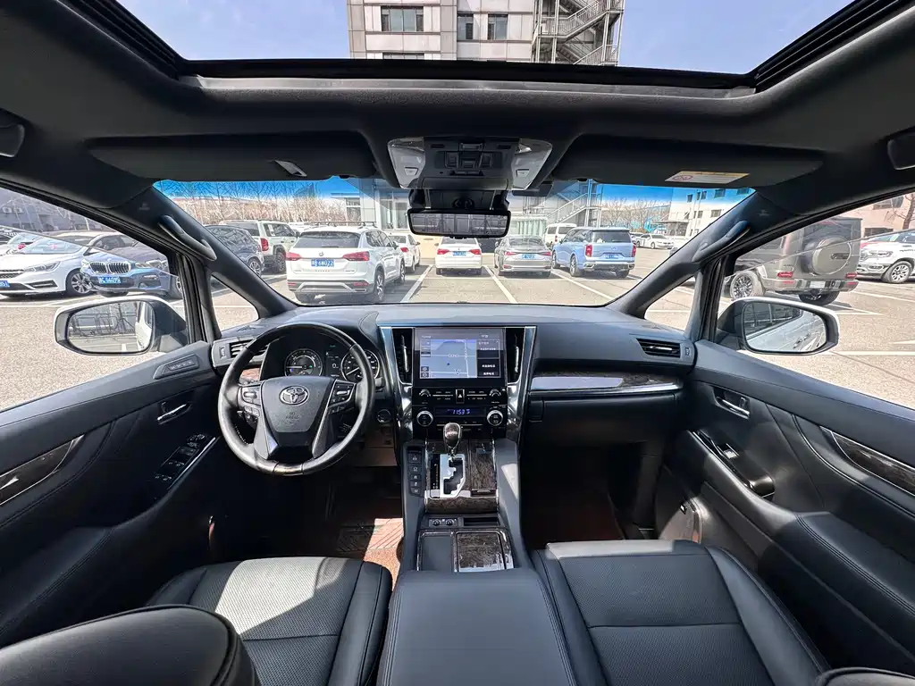 Toyota Vellfire 2021 — фото 35