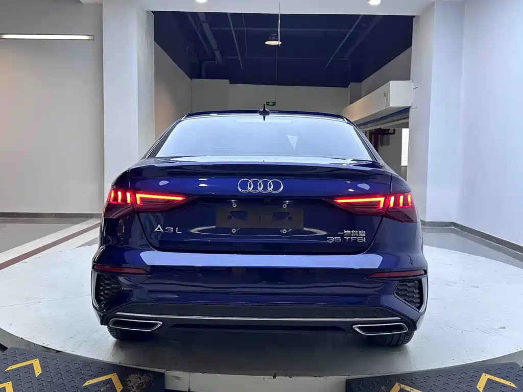 Audi A3 2023 — фото 5