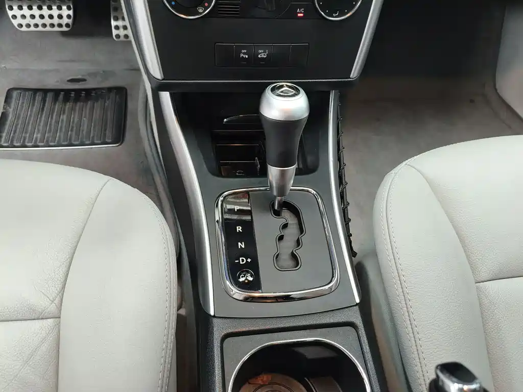 Mercedes-Benz B-Class 2010 — фото 16