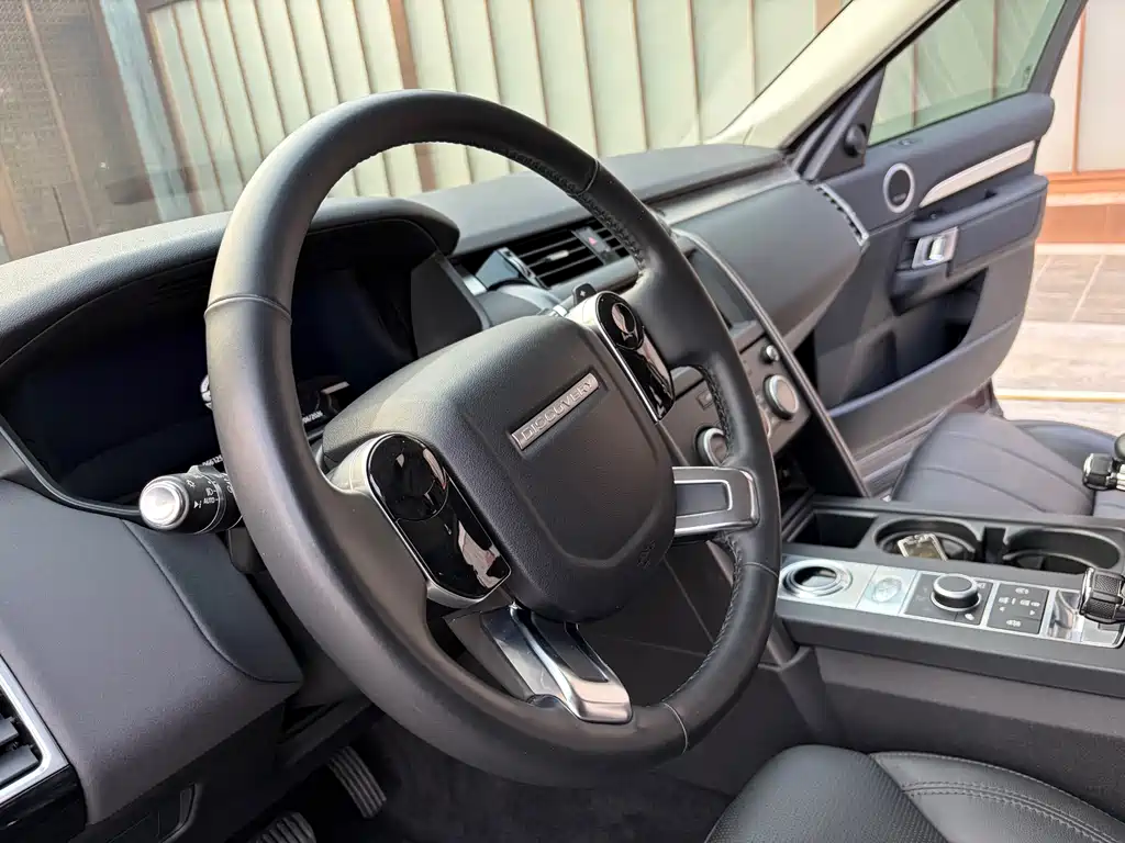 Land Rover Discovery 2021 — фото 15