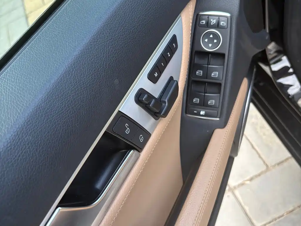 Mercedes-Benz C-Class 2014 — фото 10