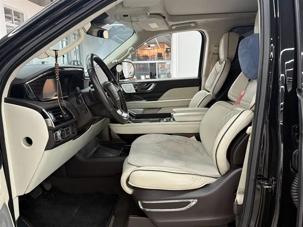 Lincoln Navigator 2018 — фото 4