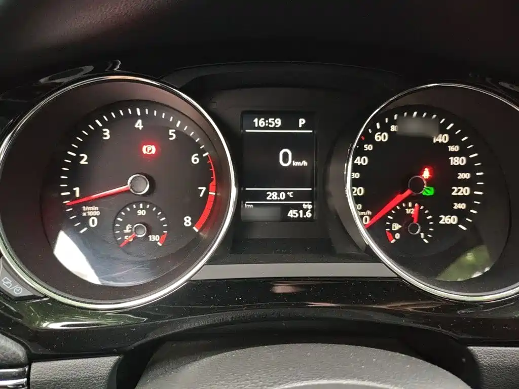 Volkswagen Sagitar 2016