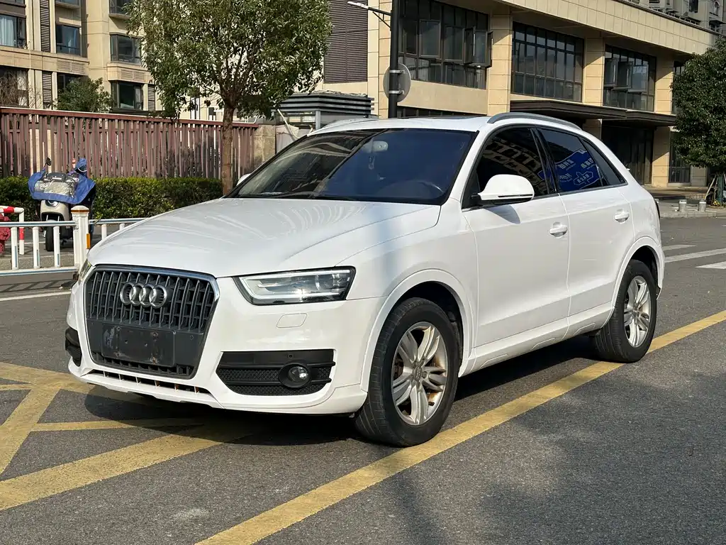 Audi Q3 2015