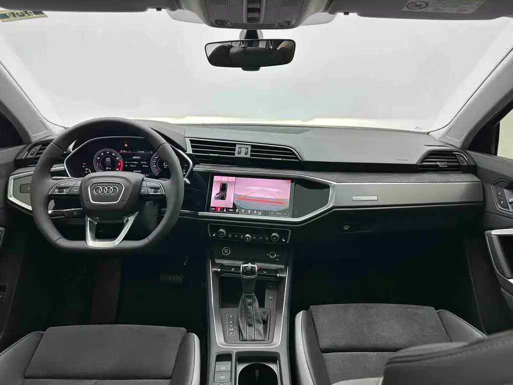 Audi Q3 2022 — фото 15