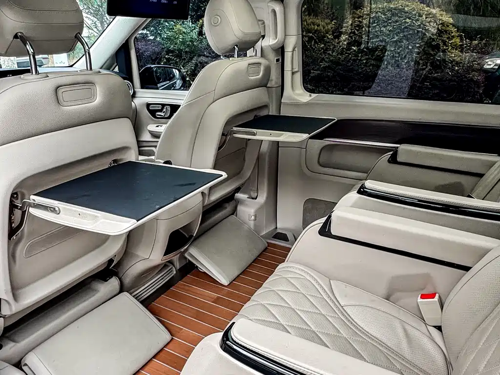 Mercedes-Benz V-Class 2021 — фото 10