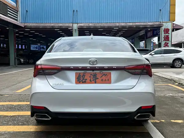 Toyota Avalon 2023