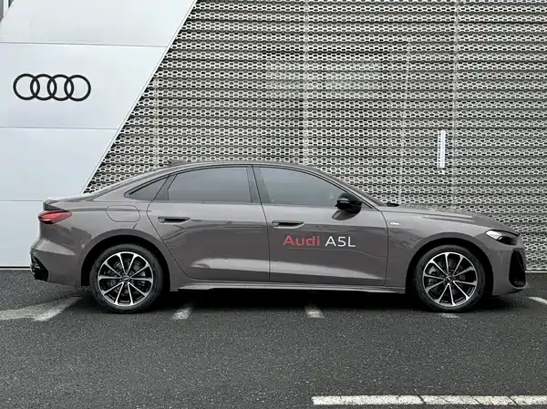 Audi A5L 2025