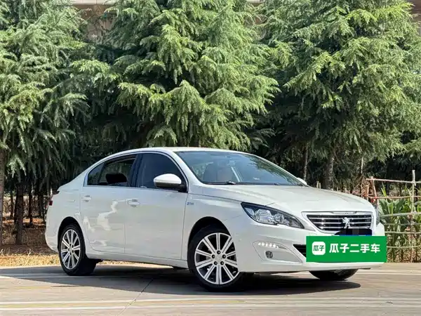 Peugeot 408 2016
