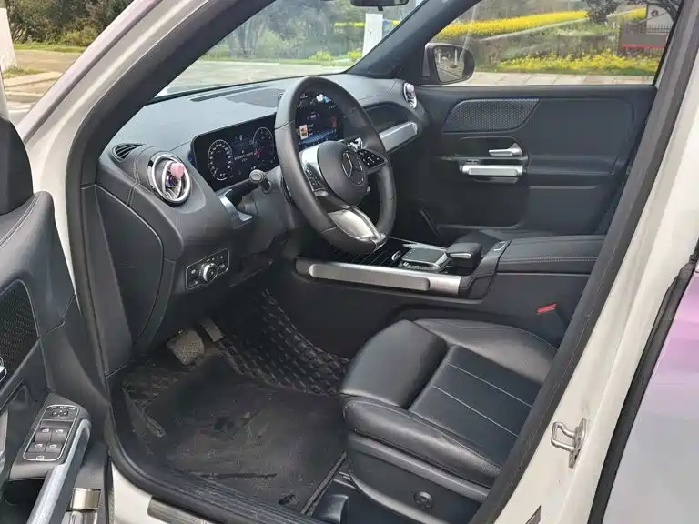 Mercedes-Benz GLB 2024