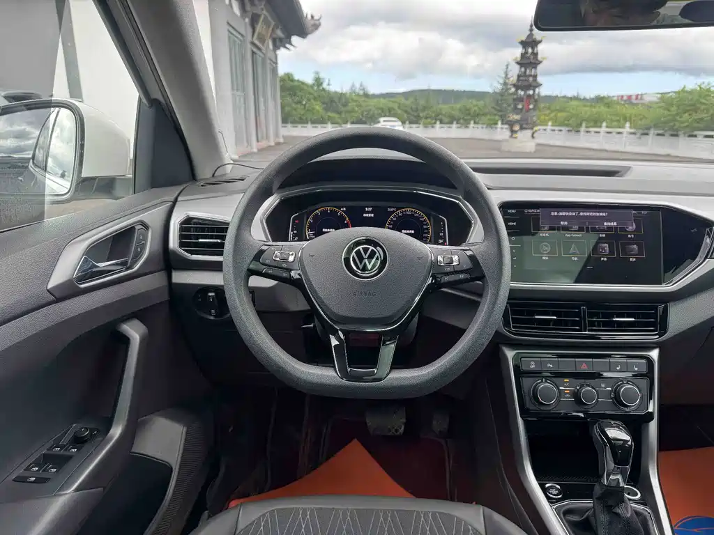 Volkswagen T-Cross 2021 — фото 16