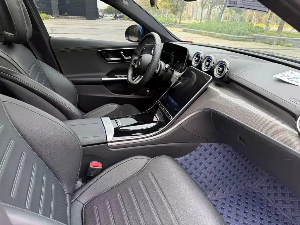 Mercedes-Benz C-Class 2022 — фото 6