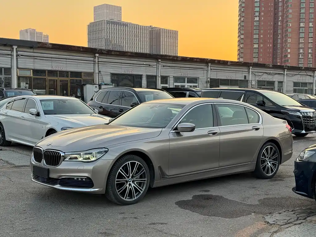 BMW 7 Series 2016 — фото 1