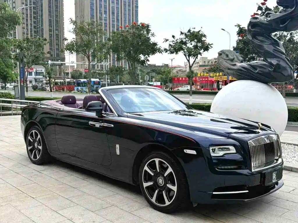 Rolls-Royce Dawn 2018 — фото 15