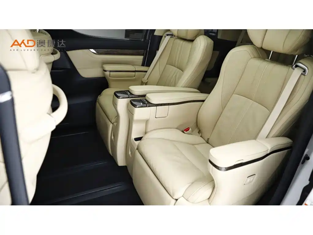 Toyota Alphard 2019 — фото 7