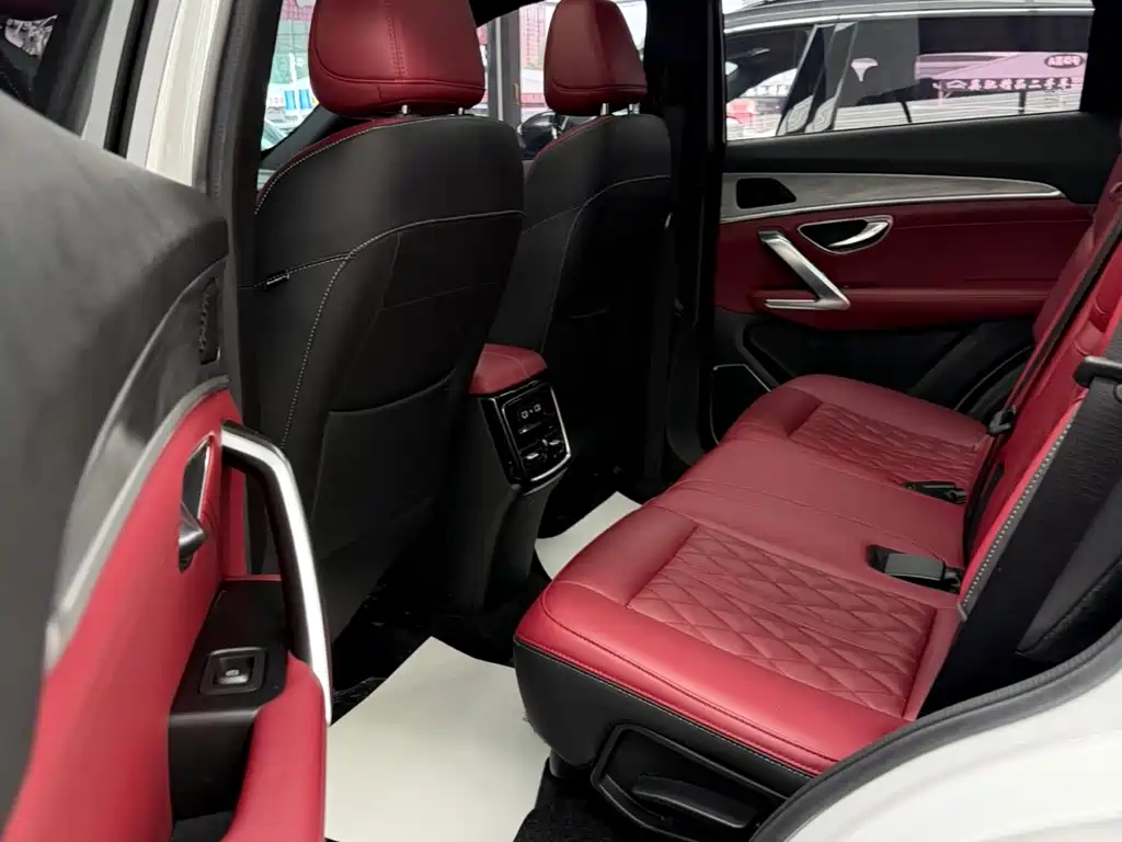 Jetour X70 PLUS 2023 — фото 10