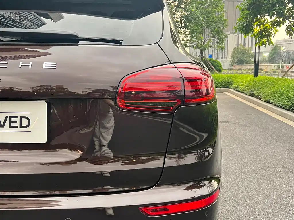 Porsche Cayenne 2016 — фото 11