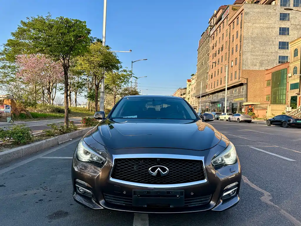 Infiniti Q50L 2015 — фото 1
